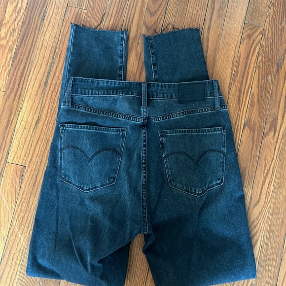 Levi’s 721High Rise Skinny Jeans - Picture 4 of 4